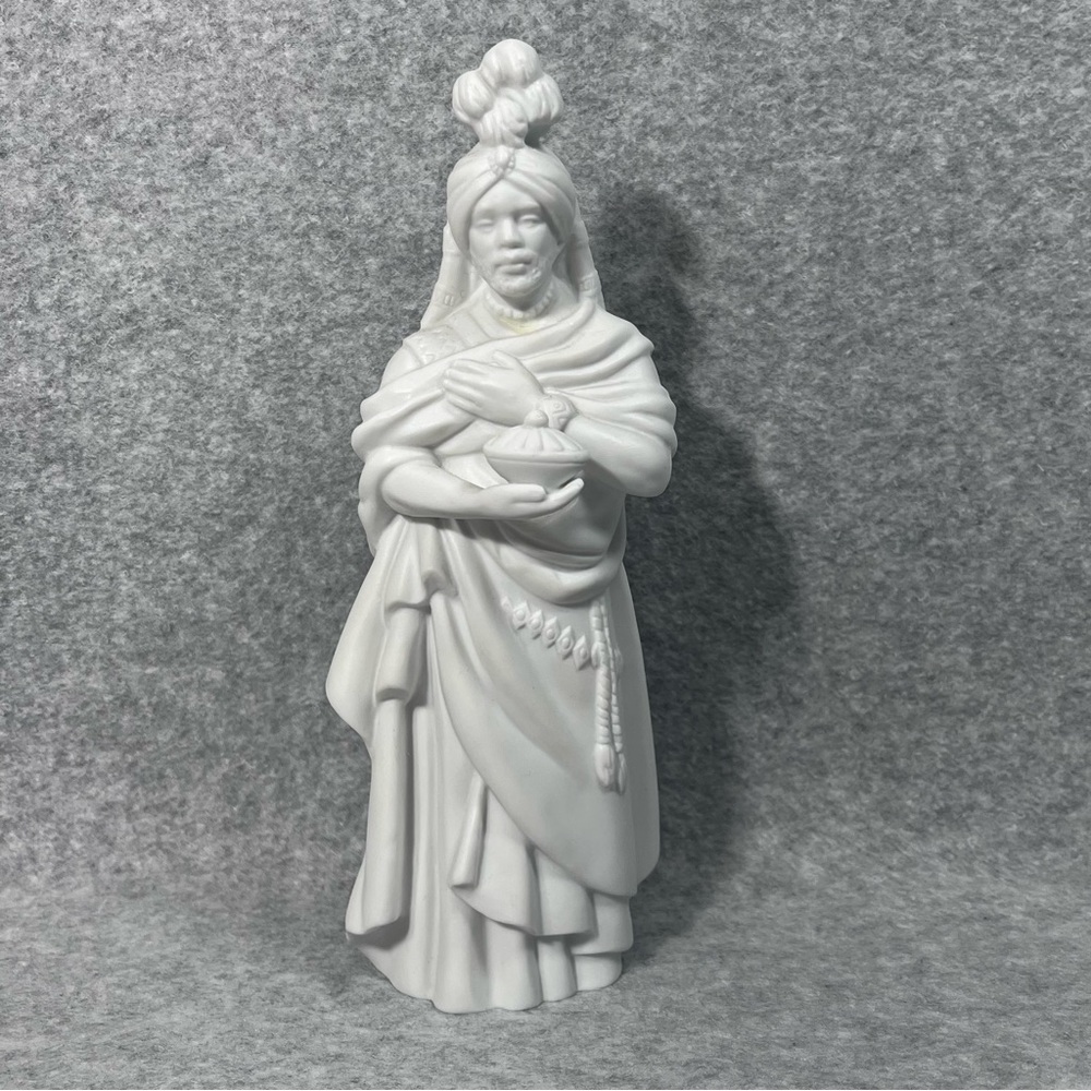 Avon Magi Kaspar Porcelain Bisque Figurine‎ 1982 Nativity Collectibles Vintage